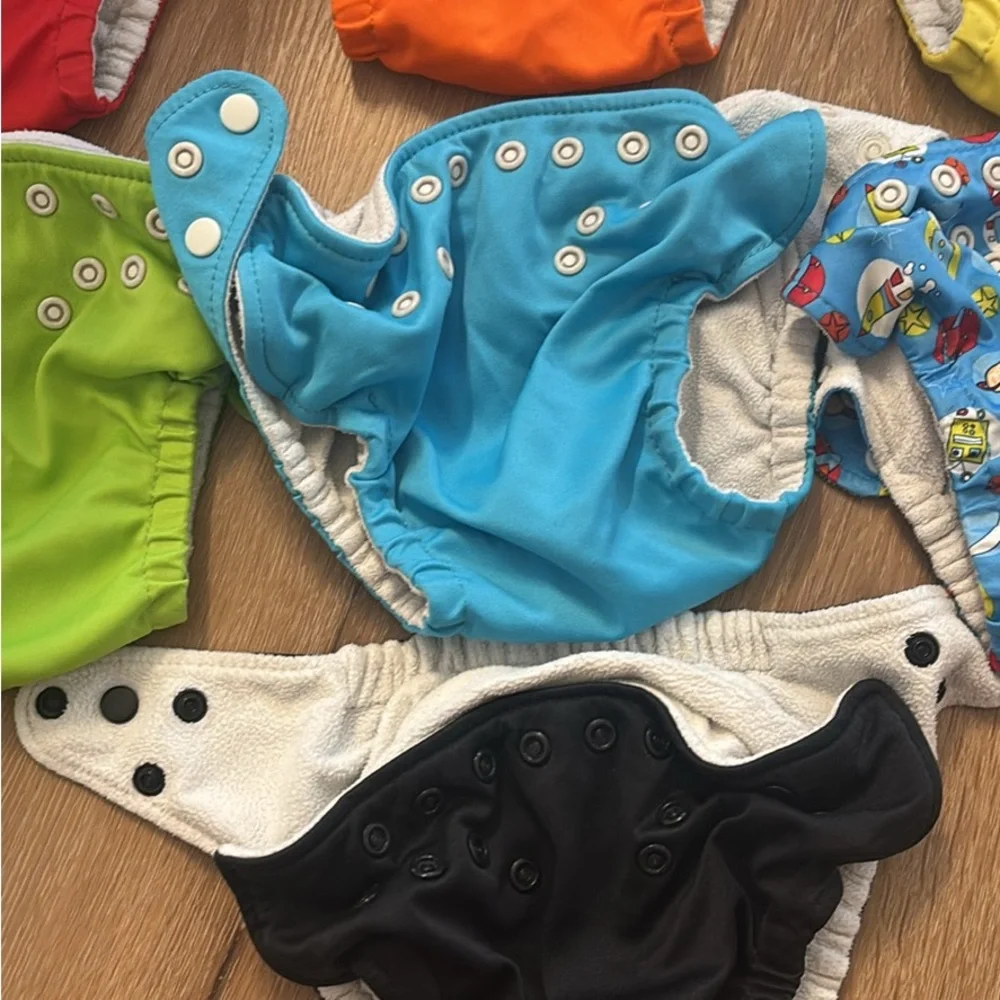 Charlie Banana Green and Blue Diaper Covers Adjustable Accessories 8 pocket